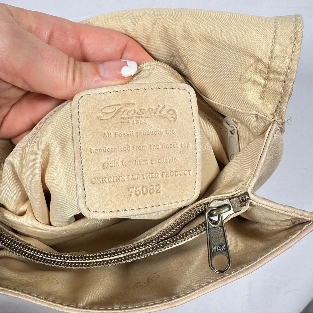 Fossil Leather Crossbody Bag The New American Classic 1954 Key Beige white cream